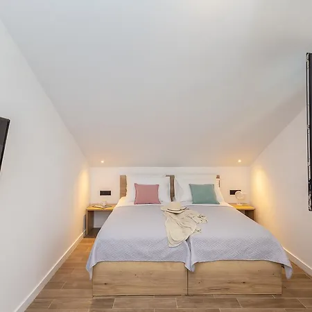 Hedera Estate, Hedera Ii