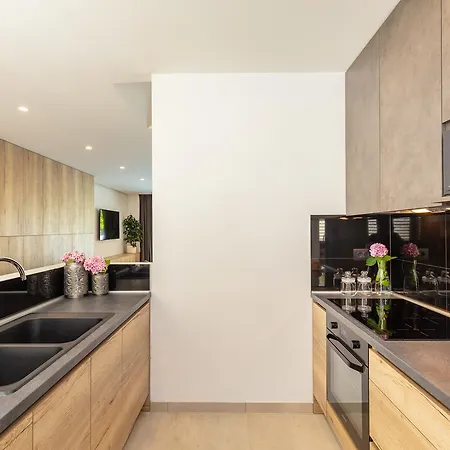 Hedera Estate, Hedera Ii