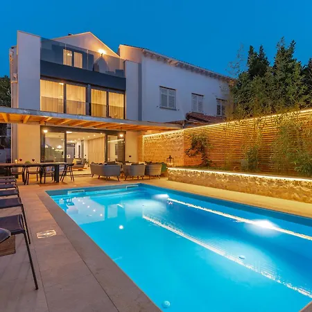 Hedera Estate, Hedera Ii *