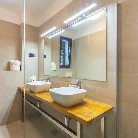 Villa Hedera Estate, Hedera Ii