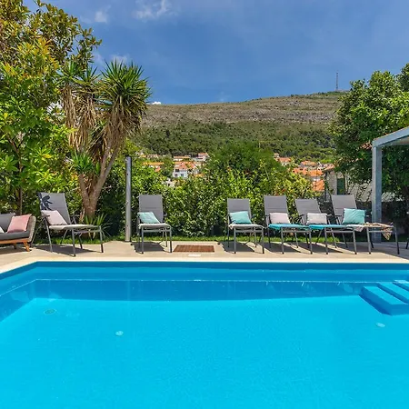 Hedera Estate, Hedera Ii *