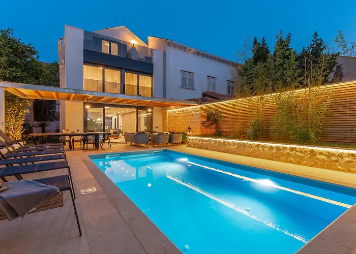 Hedera Estate, Hedera Ii *