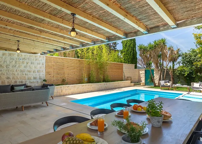 Hedera Estate, Hedera Ii