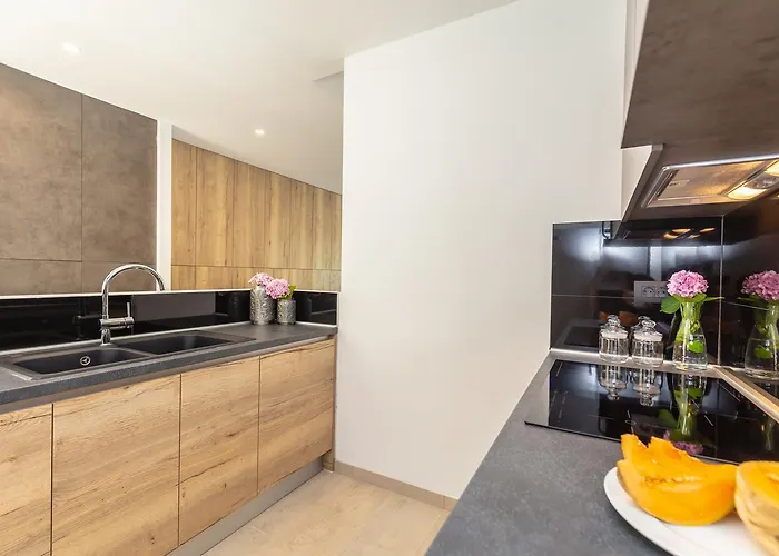 Hedera Estate, Hedera Ii *