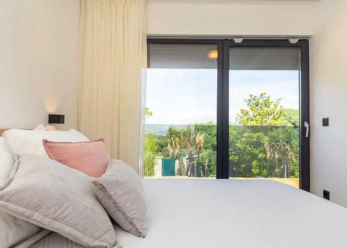 Hedera Estate, Hedera Ii * דוברובניק